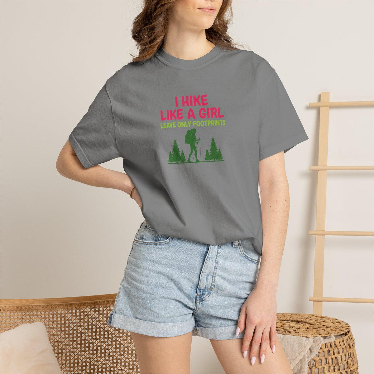 I hike like a girl- Tshirt