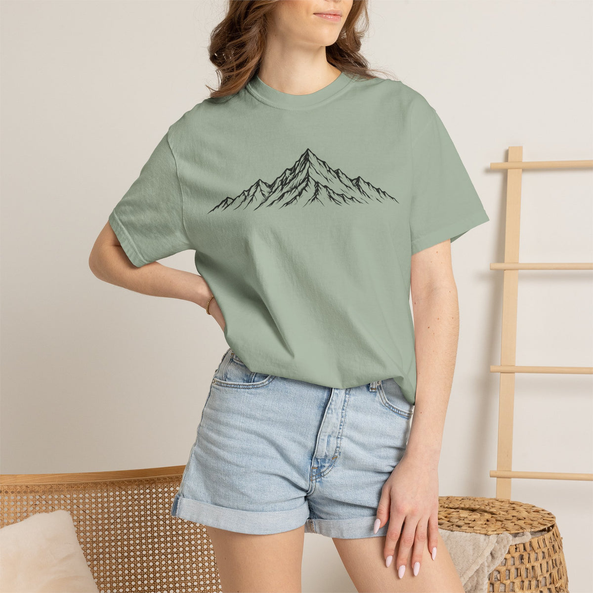 Mountains- Tshirt