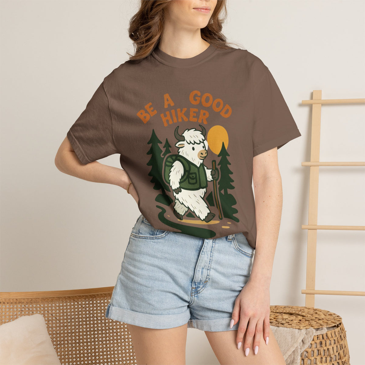 Be a good hiker- Tshirt