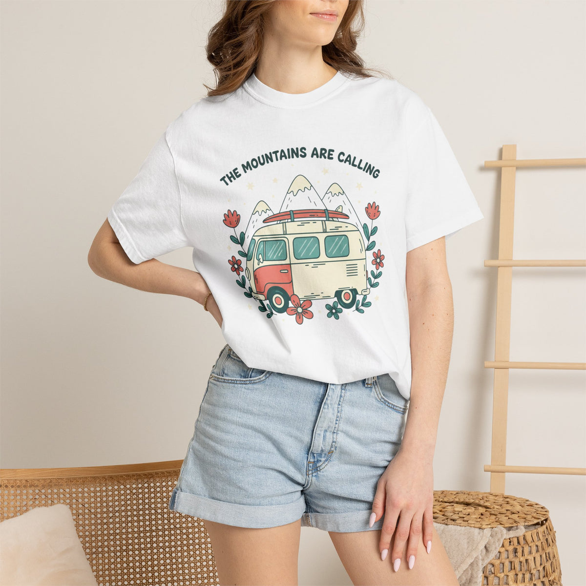 The Moutains are calling- Tshirt